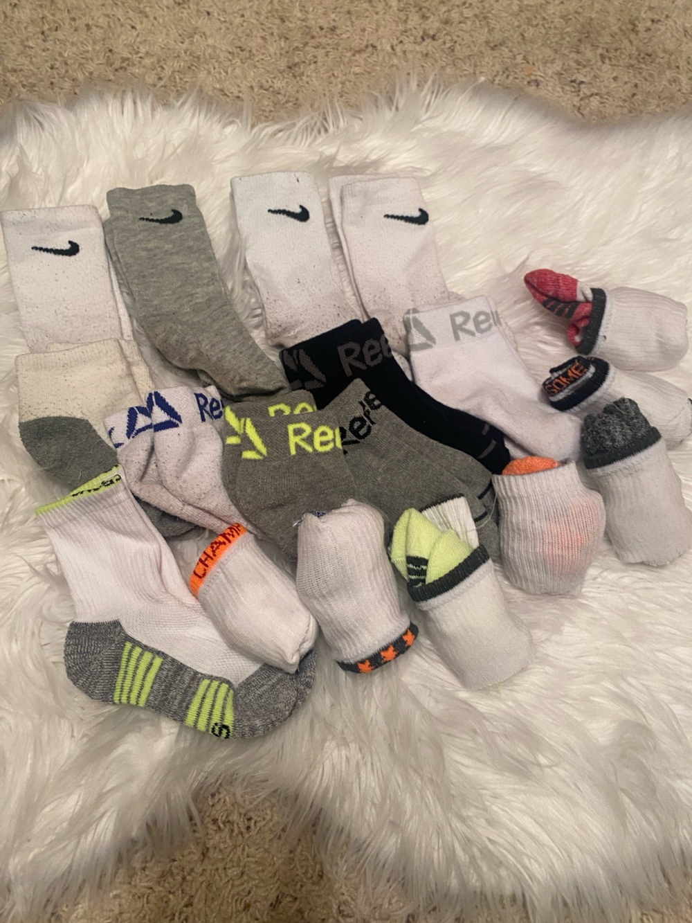 NWOT Reebok boys 4-5T White, Gray & Neon Athletic Sock Mix 19 pair